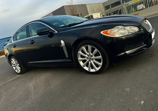 Jaguar XF cena 39900 przebieg: 217000, rok produkcji 2011 z Poznań małe 379